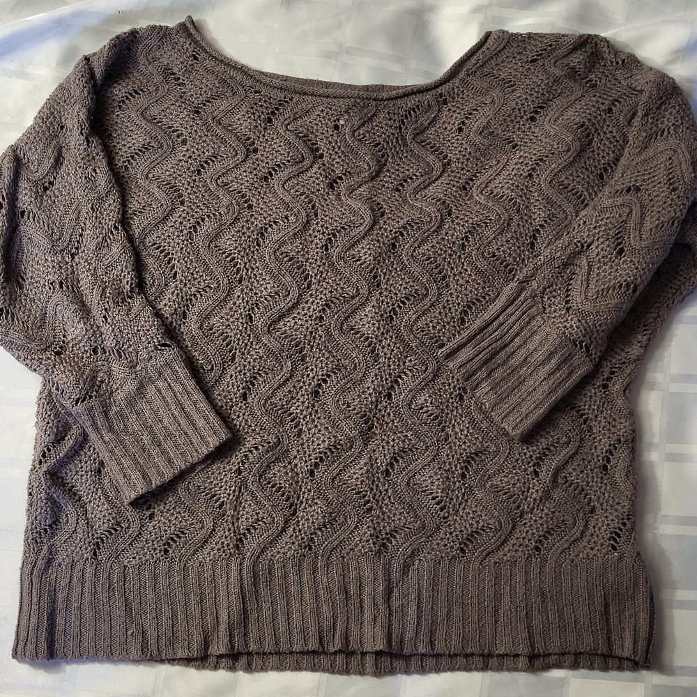 LAUREN CONRAD LC WOMEN'S LONG SLEEVE SWEATER SIZE MEDIUM WINTER FASHION WEAR